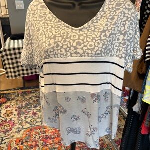 7th Ray Gray and White Boxy T-Shirt with Asymmetrical Design